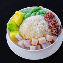 ลอดช่อง+แตงไทย+ข้าวเหนียวดำ+เผือก กะทิเคี้ยว