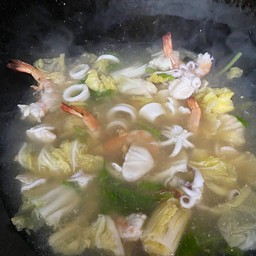 แกงจืดรวมมิตรทะเล ธรรมดา