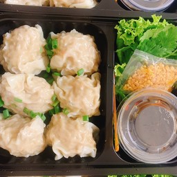 [อร่อยซ่ากับโค้ก] คำโต ขนมจีบต้ม +  โค้ก ออริจินัล (กระป๋อง)