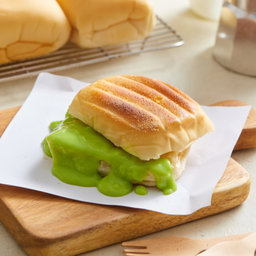 ปังปิ้งกลมเนย สังขยาใบเตย