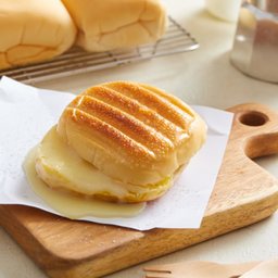 ปังปิ้งกลมเนยนม-น้ำตาล