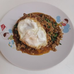 กะเพราร้านพี่เขียว