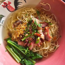 บะหมี่น้ำหมูทอดพิเศษ