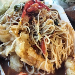 ตำขนมจีนเล็บมือนาง