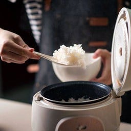 ข้าวหอมมะลิ 1 กล่อง