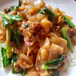 ผัดซีอิ๊วเส้นใหญ่