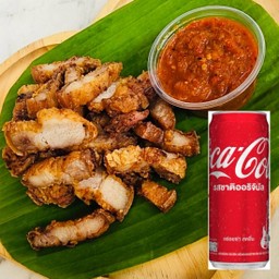 [อร่อยซ่ากับโค้ก] หมูทอดสามชั้น น้ำจิ้มแจ่วปลาร้า +  โค้ก ออริจินัล (กระป๋อง)