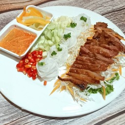 เส้นหมี่หมูย่าง