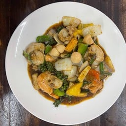 หอยเชลล์ผัดพริกไทยดำ