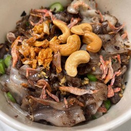 เส้นใหญ่ผัดหนำเลี๊ยบ