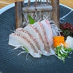 Madai  Sashimi  5 ชิ้น