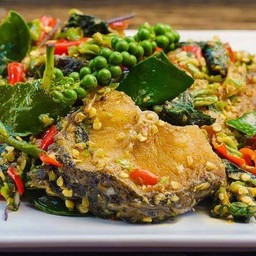 ผัดฉ่าปลาช่อน(กับข้าว)