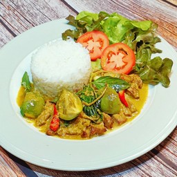 ข้าวหมูย่างแกงเขียวหวาน