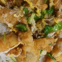 แม่แตง  ข้าวแห้งปลา   ข้าวต้มปลา  บ้านบึง   น้ำจิ้มรสเด็ด สาขา. 2 ใกล้ ตลาดวิศิษฐชัย