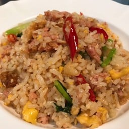 ข้าวผัดแหนม