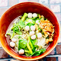 ก๋วยเตี๋ยวลูกชิ้นปลาหัวนม