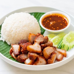 ข้าวหมูสามชั้นทอดจิ้มเเจ๋ว