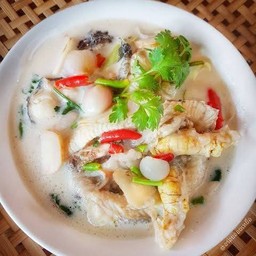 ต้มยำปลาช่อน