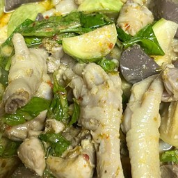 ขนมจีนแกงเขียวหวานไก่ รสเด็ด ข้าวไข่เจียวกุ้ง ข้าวคั่วกลิ้งหมู ข้าวกระเพราหมูพริกแห้ง