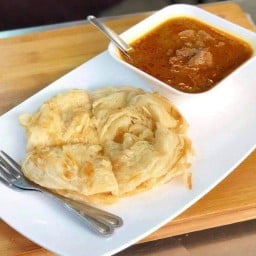 โรตี+ แกงไก่เนย