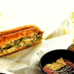 โรตีจอห์นผักรวม (Assorted Vegetables Roti John)