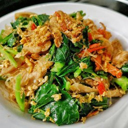 ผัดซีอิ๊ววุ้นเส้น