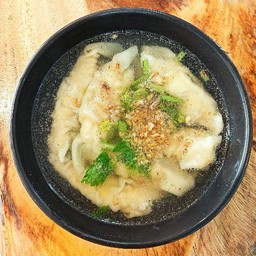 เกี๊ยวน้ำไก่สับ