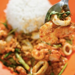 ข้าวผงกะหรี่ทะเล๊ทะเลแสนอร่อย