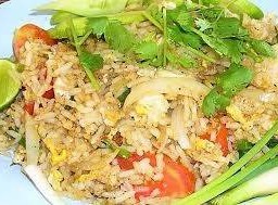 ขนมจีน ข้าวแกง อาหารตามสั่ง แม่โดนัท