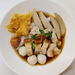 ก๋วยจั๊บน้ำข้น เครื่องปลา