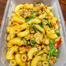 มักกะโรนีผัดกะเพรา