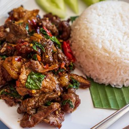 ลุยพุง ก๋วยเตี๋ยวเรือ เนื้อวากิว เนื้อ-หมูตุ๋น  หลังศูนย์ราชการขอนแก่น