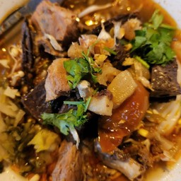 ขนมจีนน้ำเงี้ยวแม่วันเพ็ญ@กาดนั่งก้อม