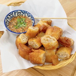 ปอเปี๊ยะทอดไส้วุ้นเส้น