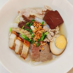 ก๋วยจั๊บน้ำใส ทุกอย่าง