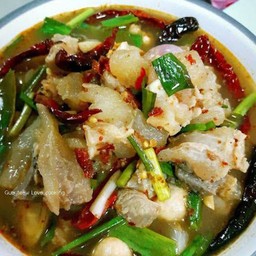 ต้มแซ่บเอ็นแก้วกระดูกอ่อนหมู