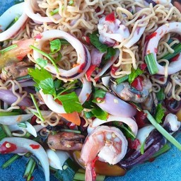 ยำมาม่า