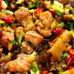 หมูสามชั้นทอดผัดพริกเกลือ