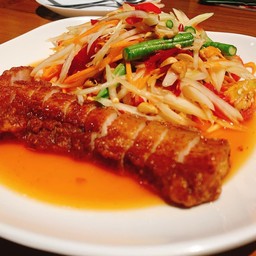 ตำถั่วหมูกรอบ
