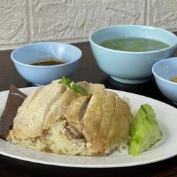 เซียนไก่ข้าวมันไก่  สันป่าข่อย