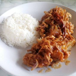ไก่ทอด 2,000 ลี้ by Aunzpao