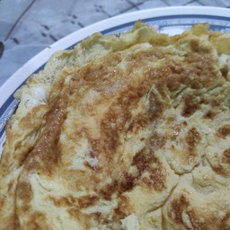 อชิ ผัดกระเพราพริกแห้ง