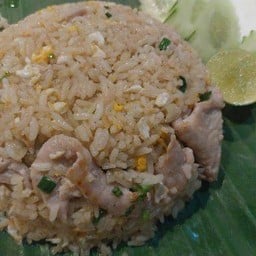 ข้าวผัดหมู