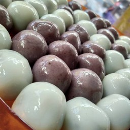 บัวลอยงาดำน้ำขิง