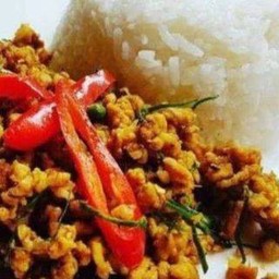 ข้าวราดคั่วกลิ้งหมูสับ