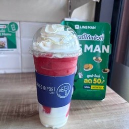 สตรอเบอรี่ปั่นโยเกิร์ตวิปครีม