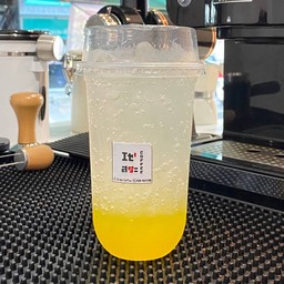 สับปะรดโซดา