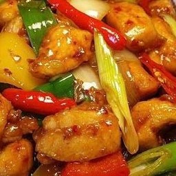 ข้าวผัดพริกเผาไก่