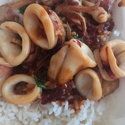 ข้าวกะเพราหมึก