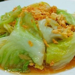 ข้าวราดกระหล่ำปลีผัดน้ำปลา